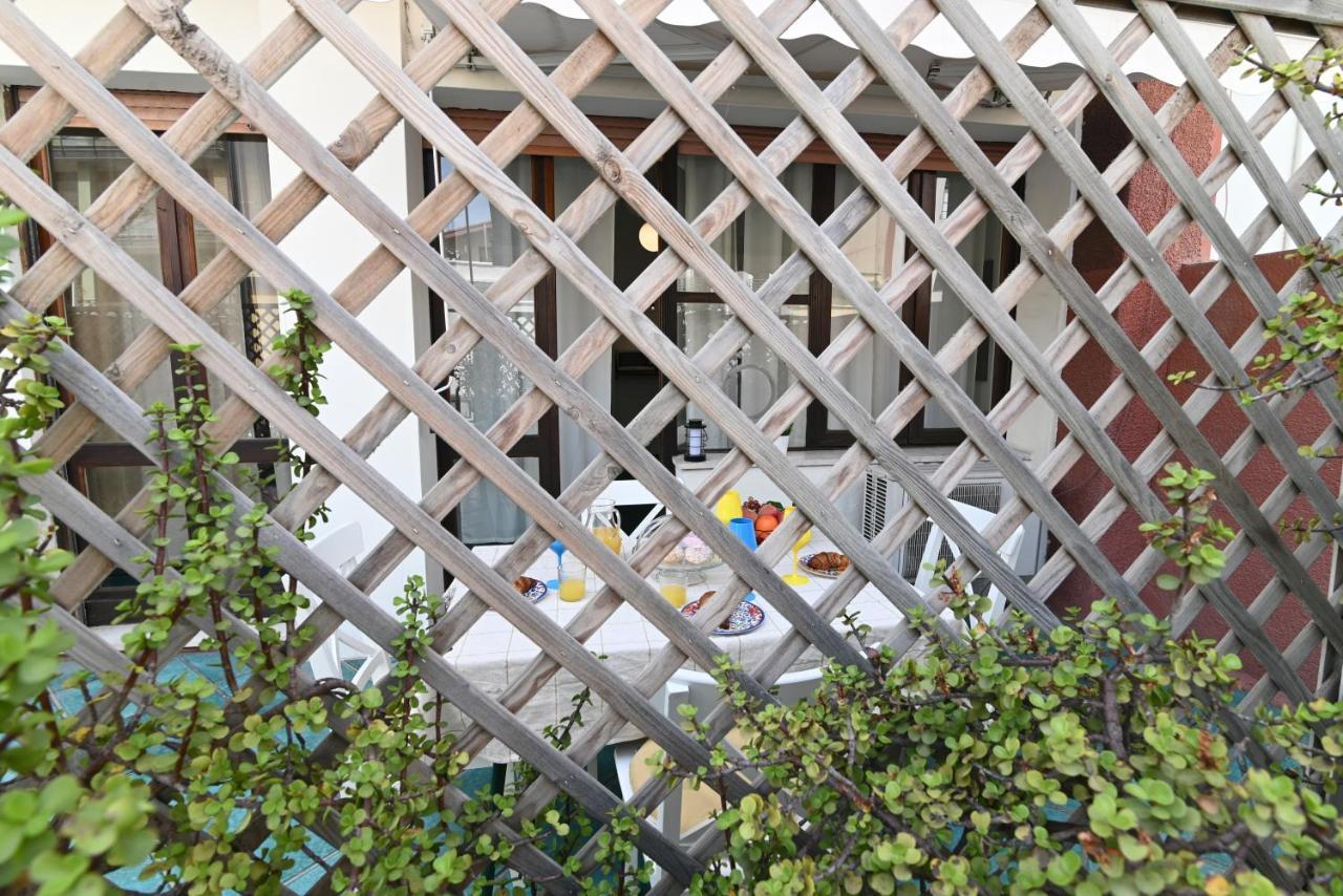Izzhome Holiday Terrace Cagliari Exterior foto